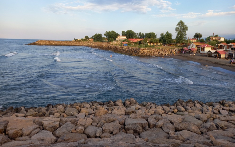 روستای ساحلی دهنه سر سفیدرود